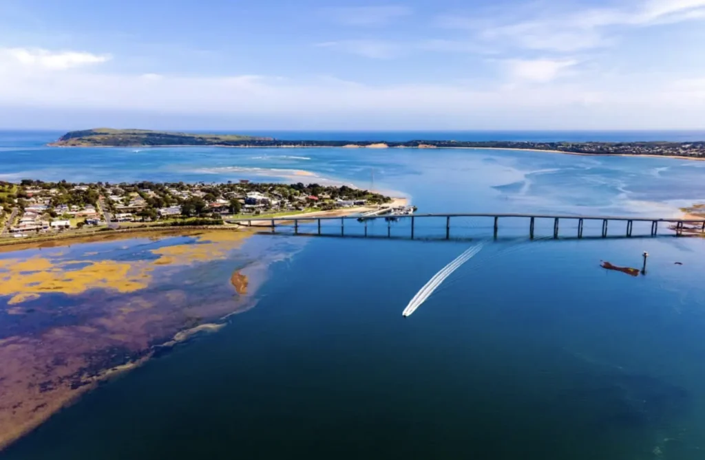 The Island’s Real Size (And Why Travellers Get It Wrong)